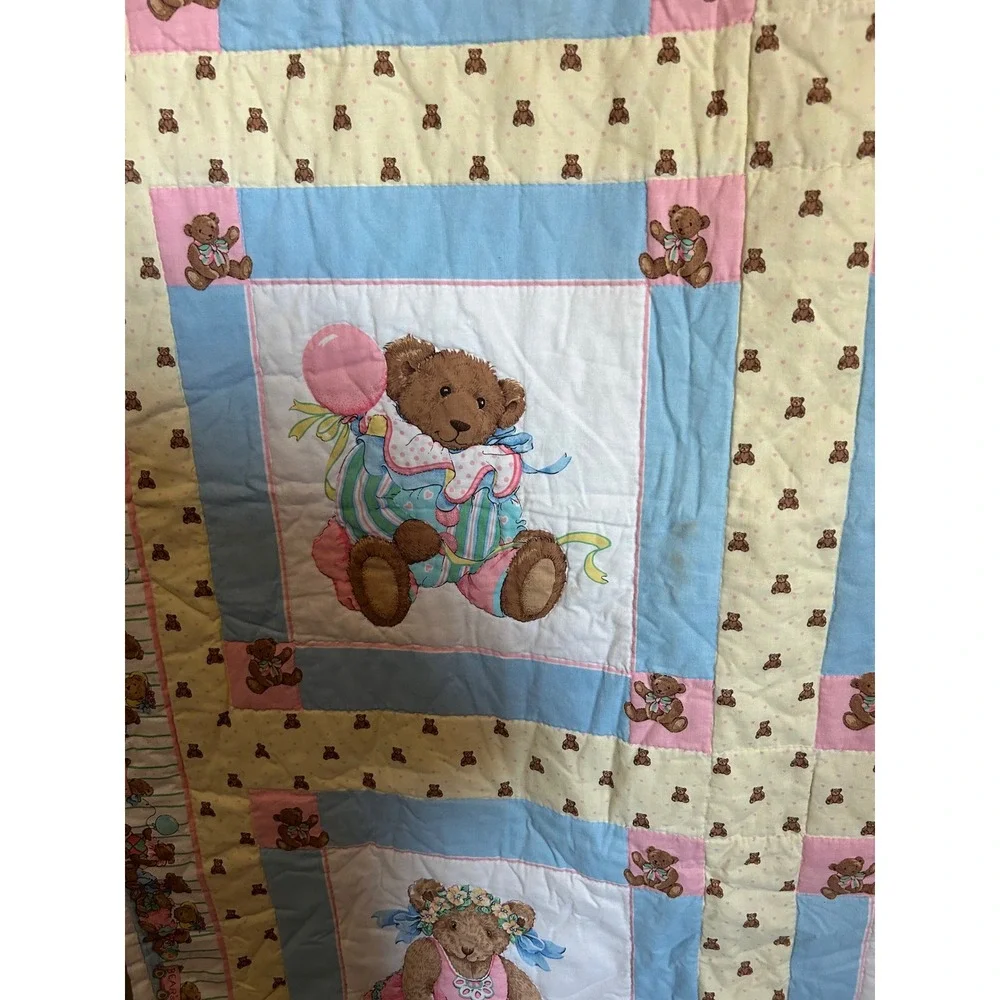 Vintage Teddy Bear Patchwork Baby Quilt Pastel Yellow Pink Blue 40x51 Nursery